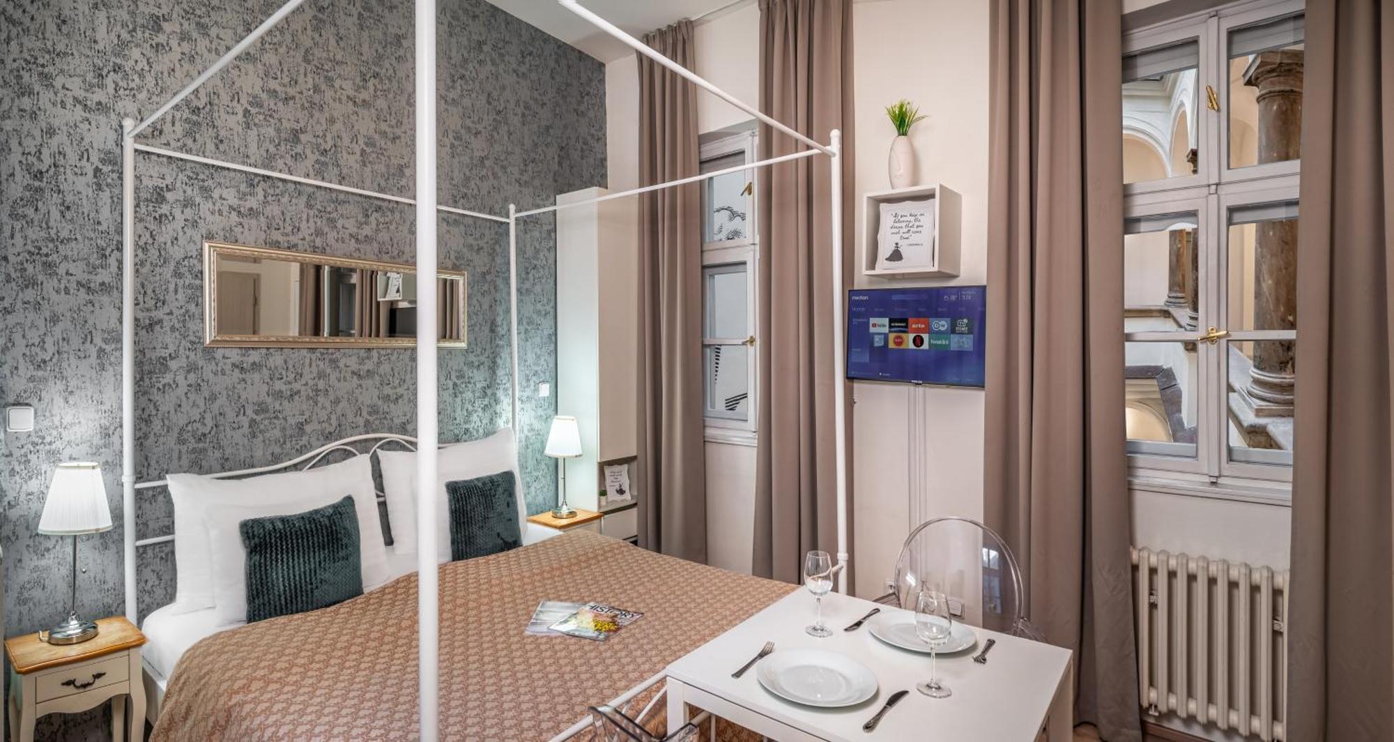 7 Tales Apartments By Adrez Praha Bagian luar foto